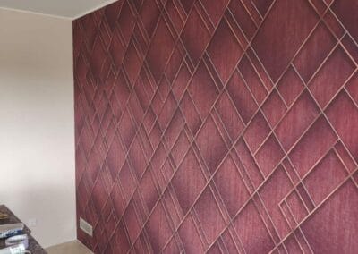 Finition peinture impeccable : pose de peinture anthracite dans un appartement moderne