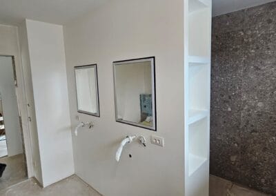 Peinture haut de gamme sign&eacute;e AJ Deco Renov : finition mate sur mur salon &agrave; Esch-sur-Alzette